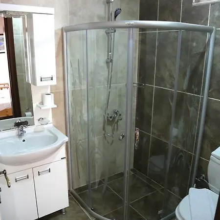 Arkadas Oda ve Kahvaltı