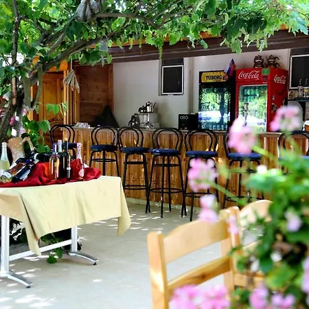 Arkadas 住宿加早餐酒店